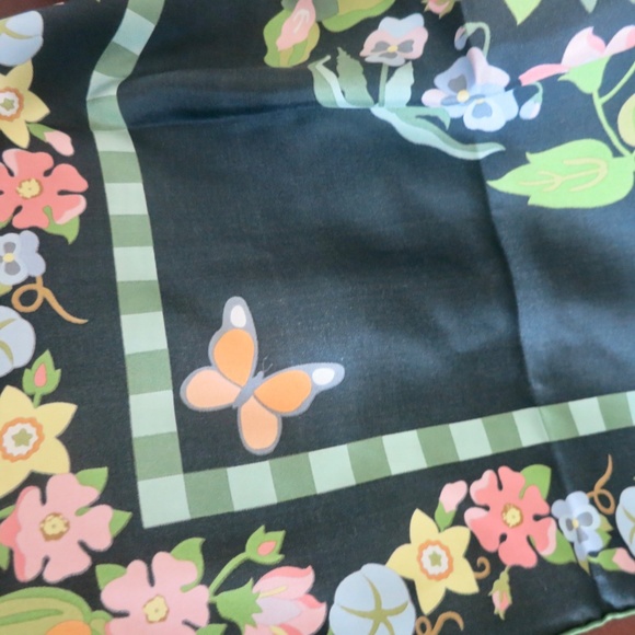 Claire Murray 100%Silk Scarf - Picture 4 of 8